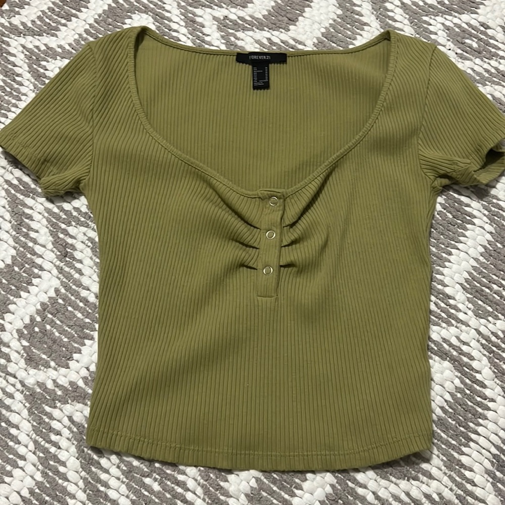 Forever 21 Short Sleeve crop top